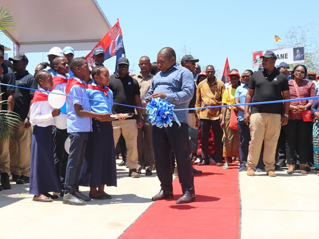 Filipe Nyusi inaugura ETA compacta de Corumana