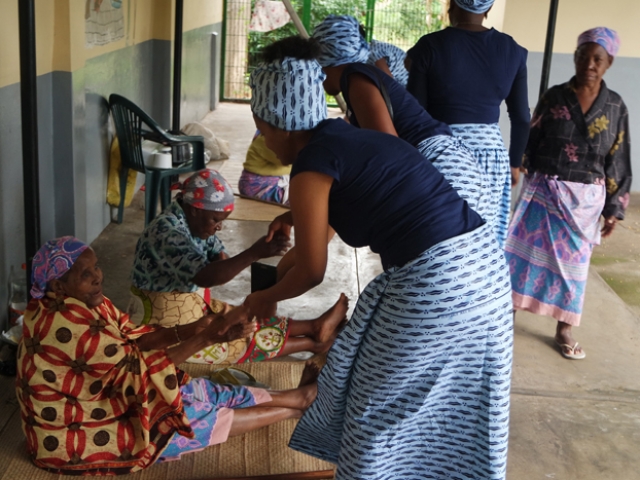 Visita ao Lar de Idosos Nossa Senhora dos Desamparados